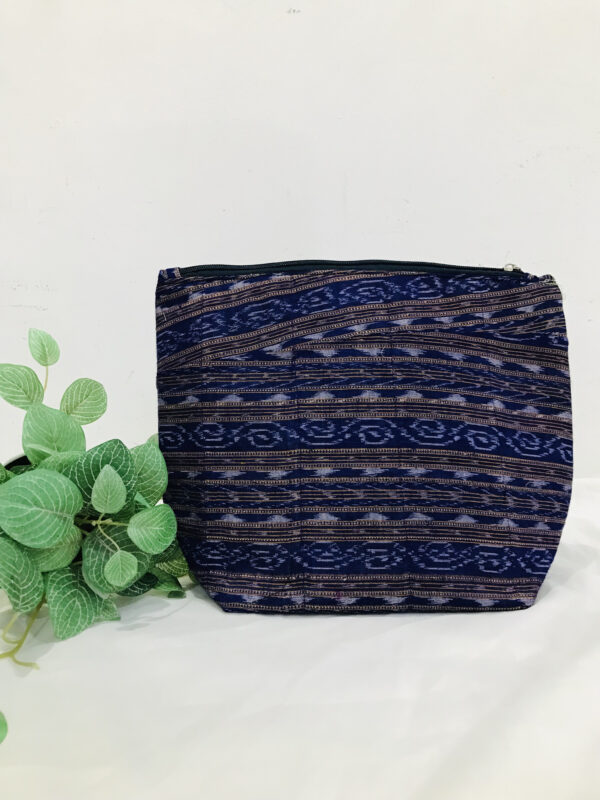 Jumbo makeup pouch