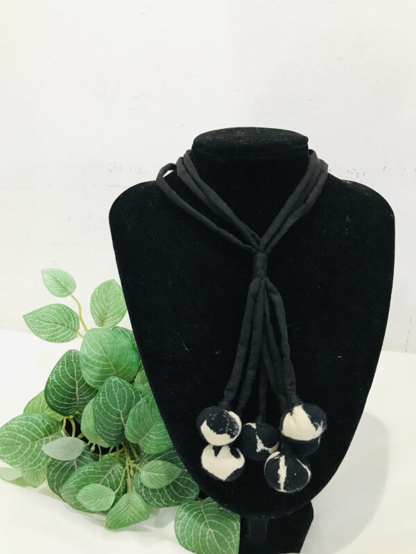 Ethnic necklace - Image 17