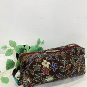French toiletry pouch