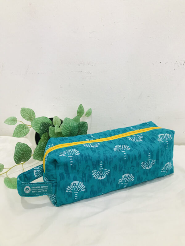 French toiletry - Image 6