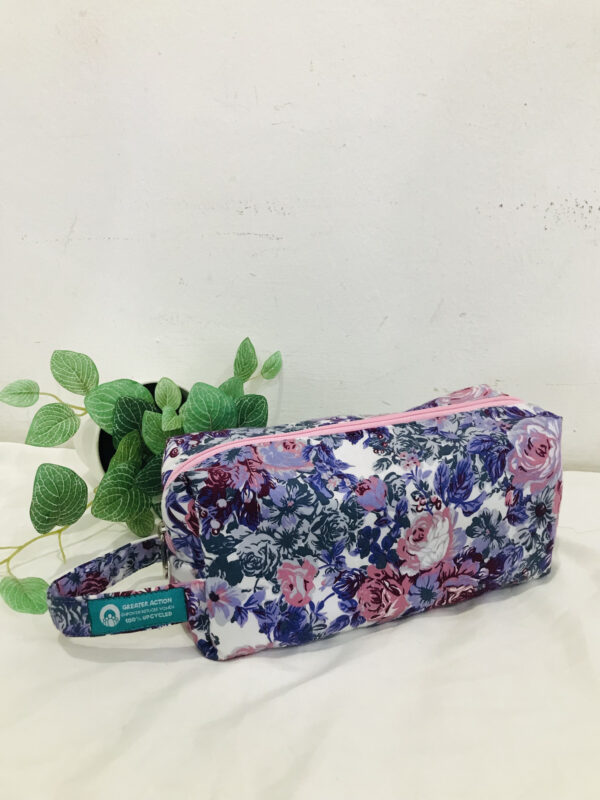 French toiletry - Image 5