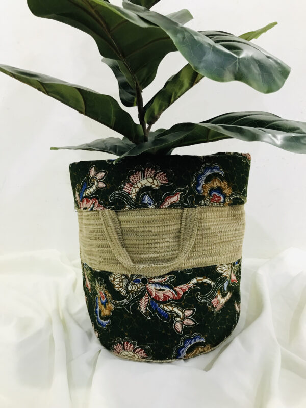 Plant cover - Image 3