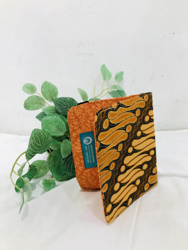 Passport holder - Image 11