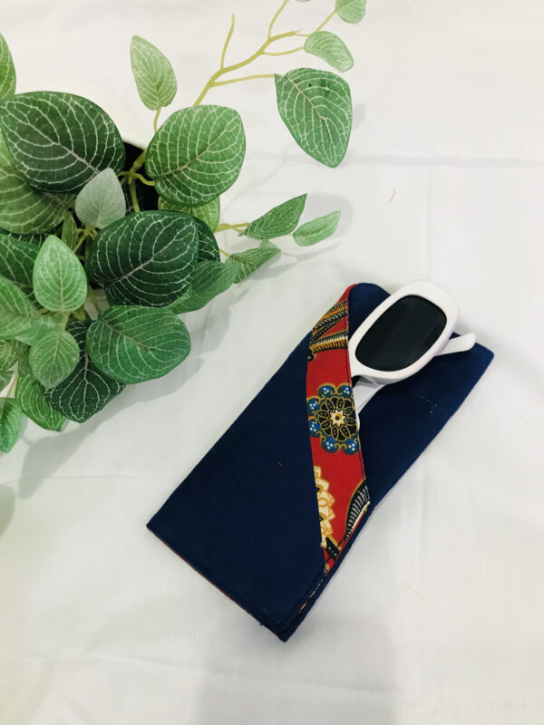 New Spectacle case - Image 12