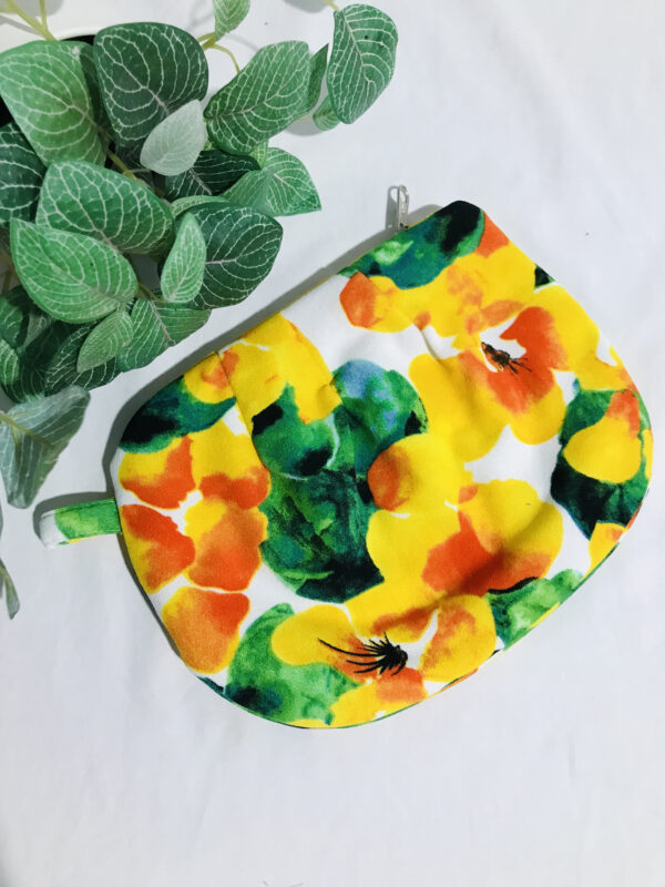 Flat pouch