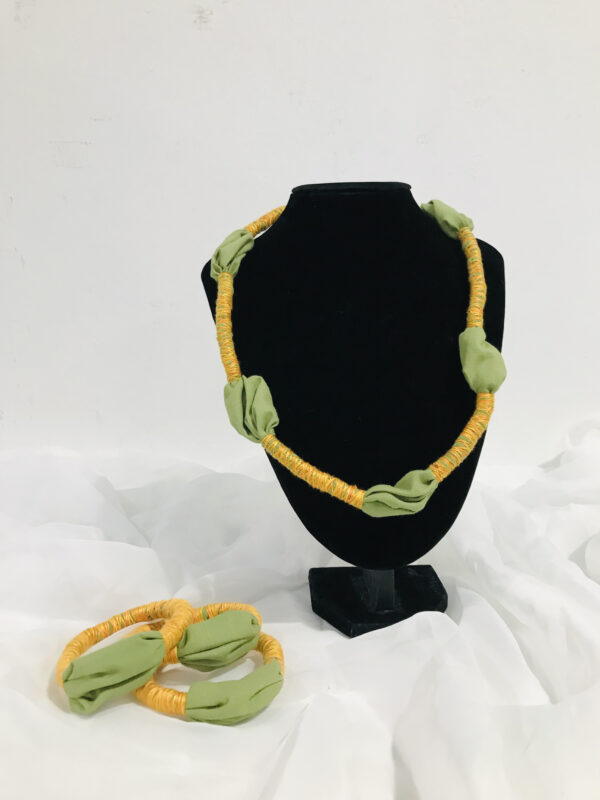 Ethnic necklace - Image 3