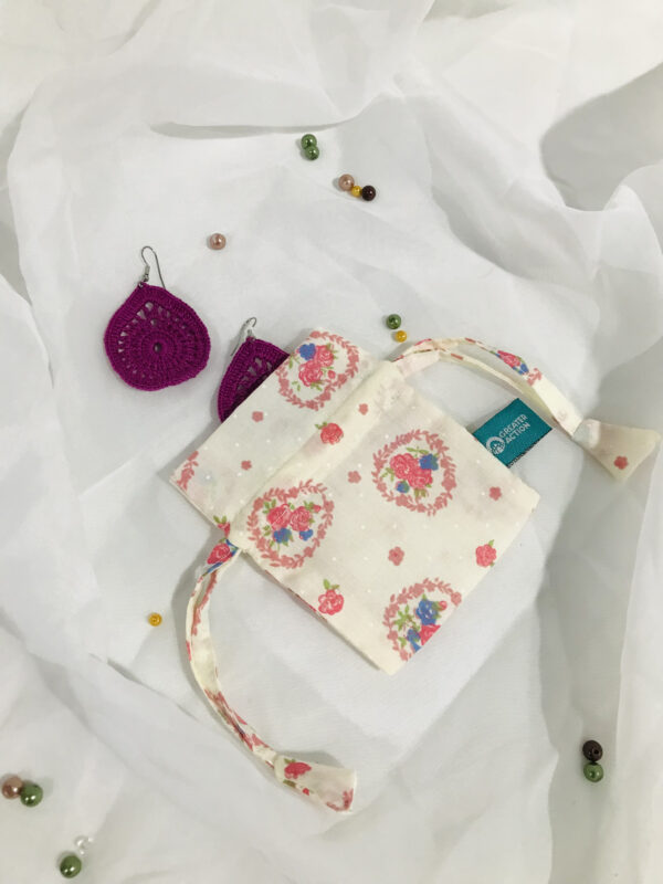 Earring pouch