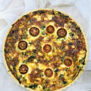 Spinach with tomato quiche