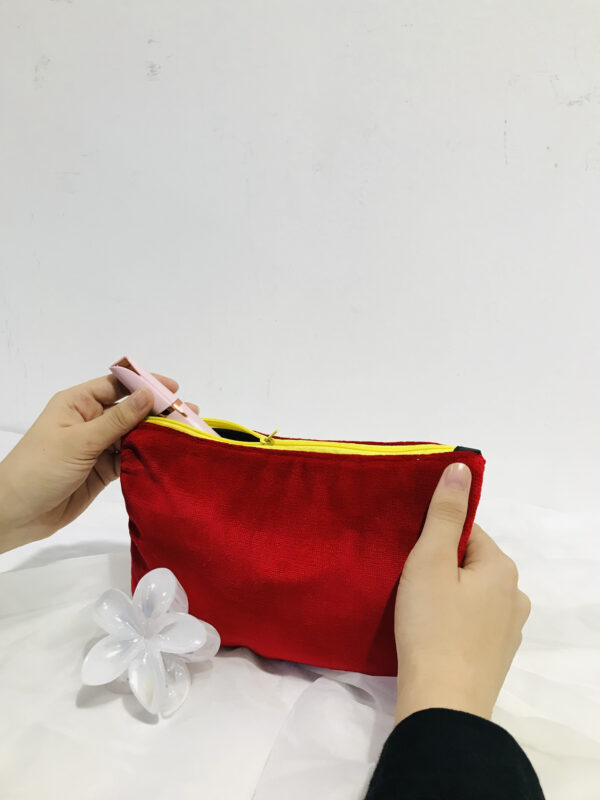 Velvet - Image 5